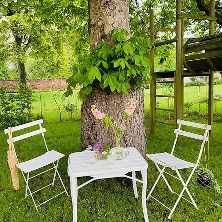 Prázdninový dům Cosy House In A Charming Village *