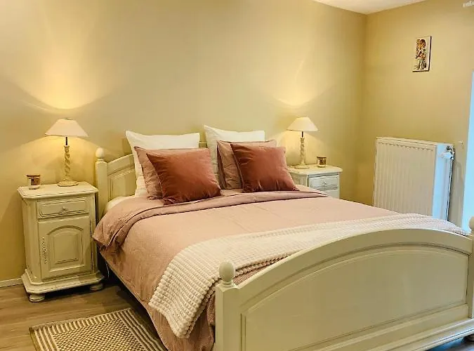 Cosy House In A Charming Village Hébergement de vacances *